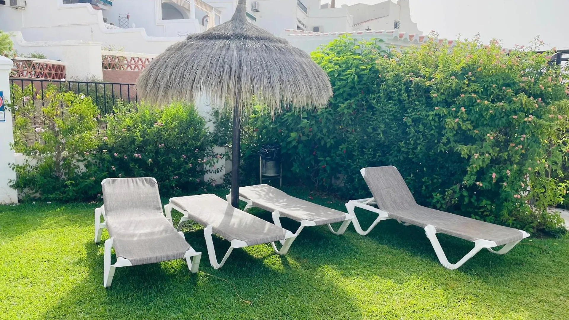 Apartament Adosado Tropicana En Nerja Hiszpania
