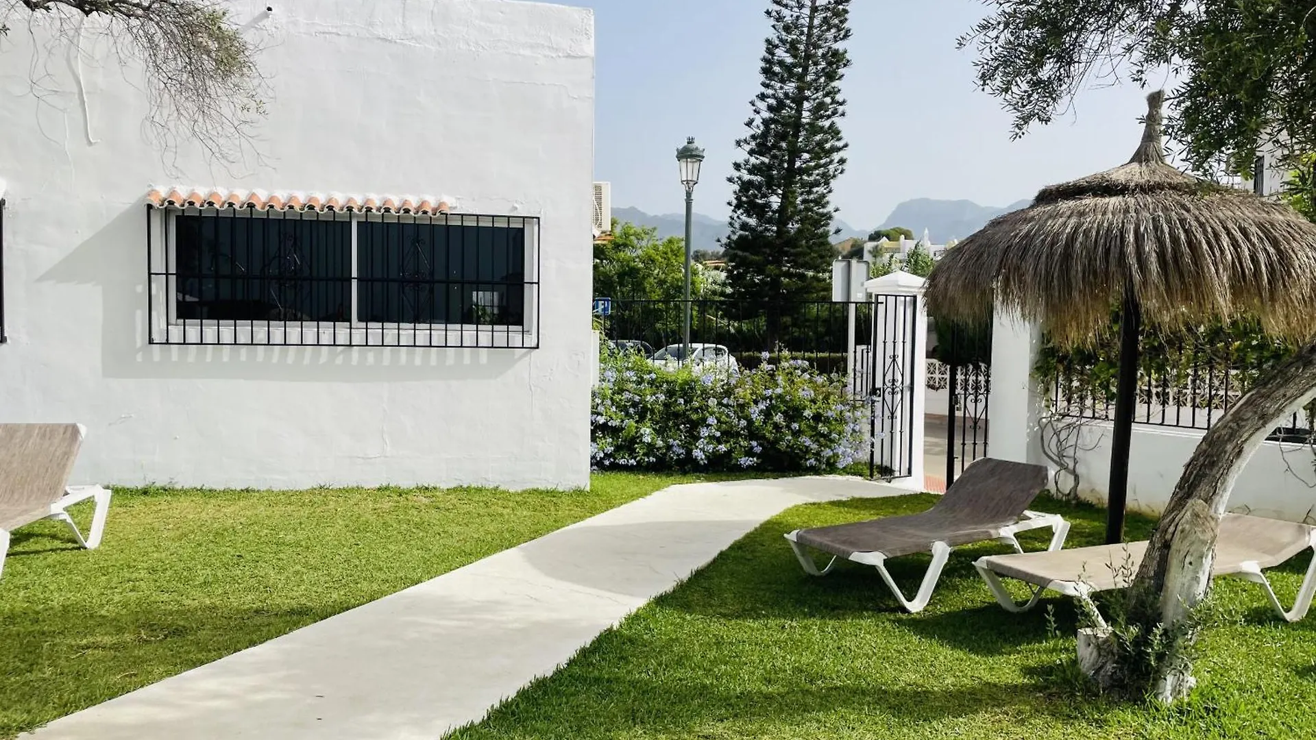 Adosado Tropicana En Nerja Spain